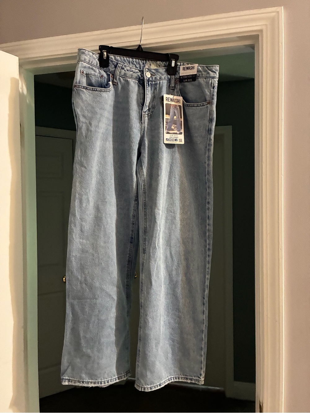 Rewash Women’s Low Rise  Blue Straight-Leg Jeans, Size 13/31